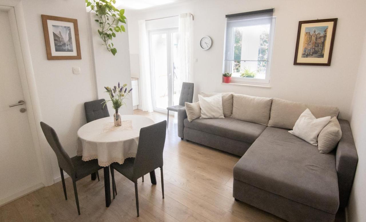 Apartman Grepo มาคาร์สกา ภายนอก รูปภาพ