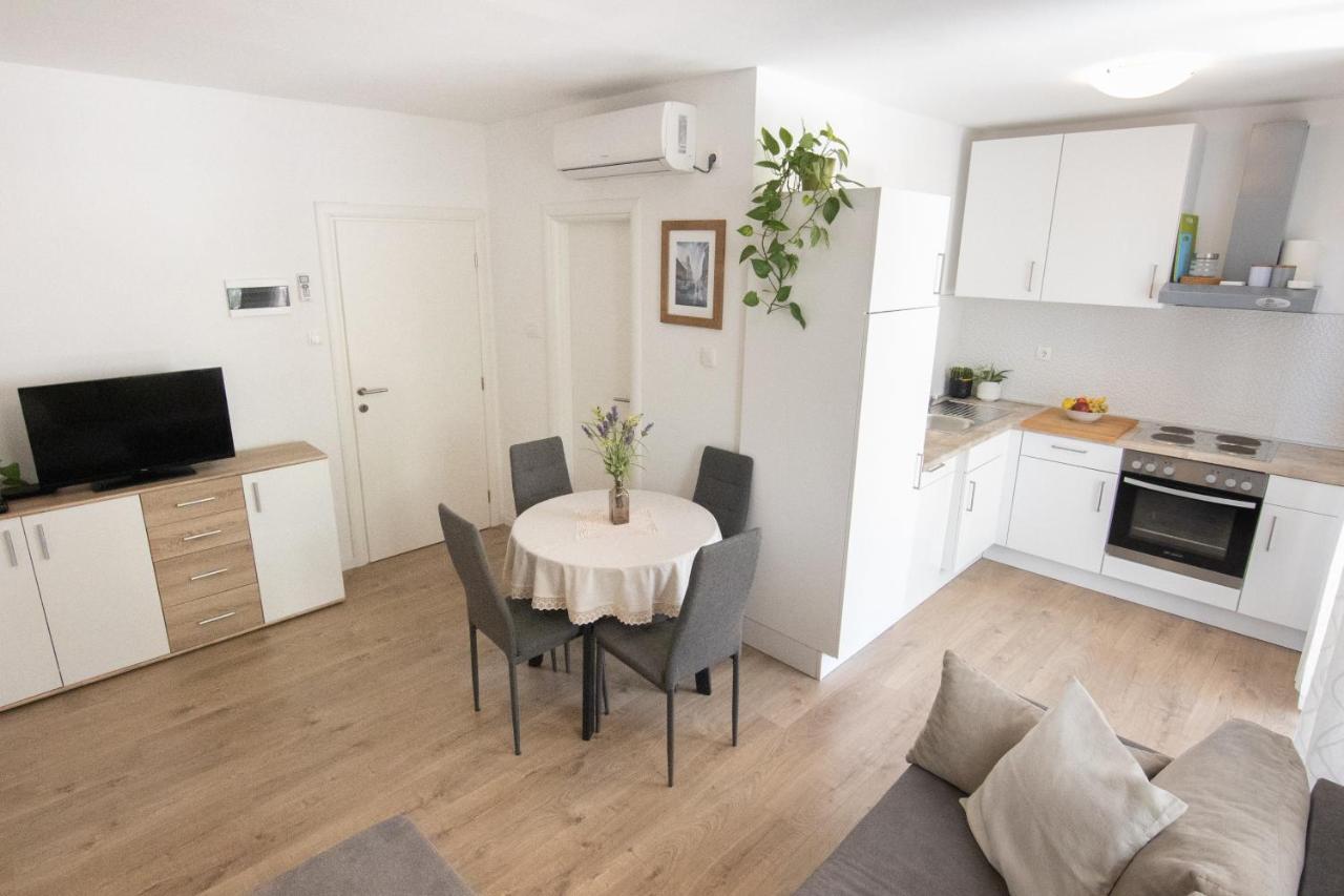 Apartman Grepo มาคาร์สกา ภายนอก รูปภาพ