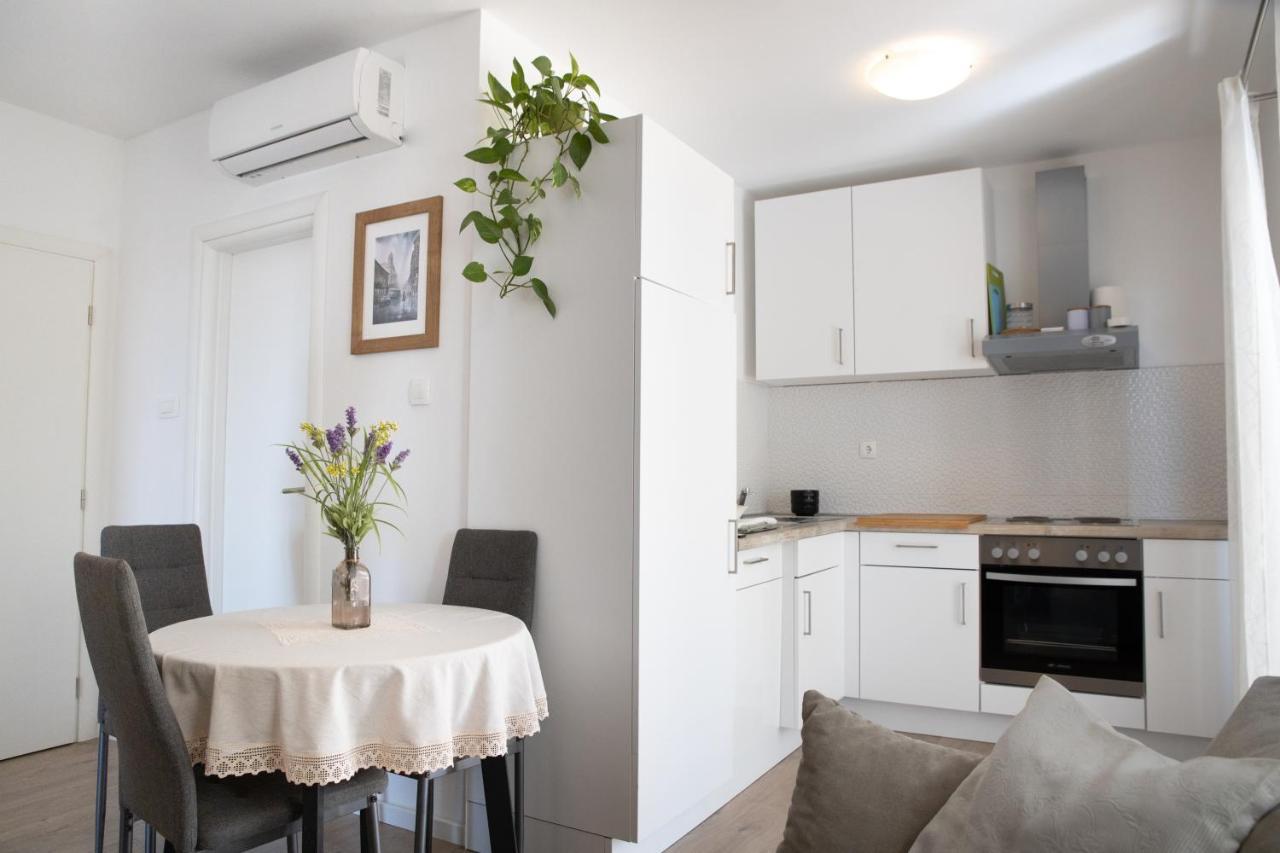 Apartman Grepo มาคาร์สกา ภายนอก รูปภาพ