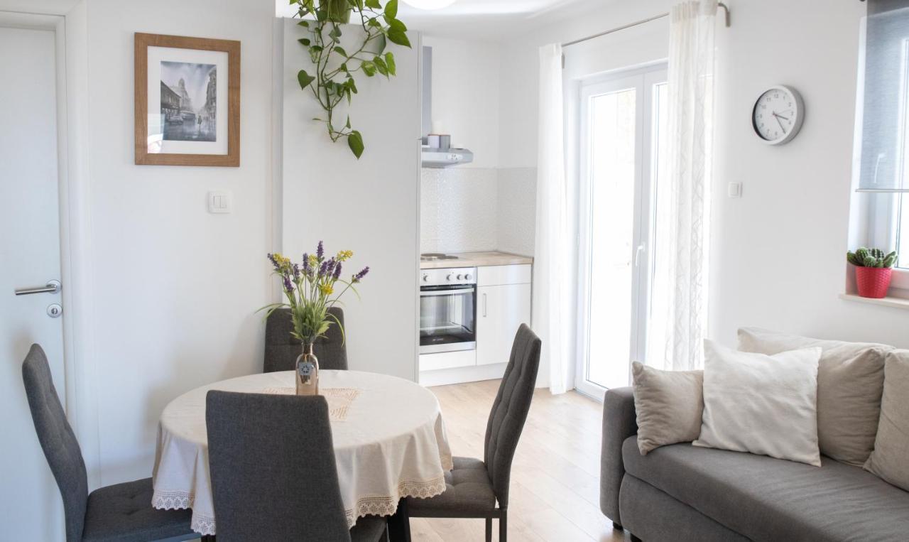 Apartman Grepo มาคาร์สกา ภายนอก รูปภาพ